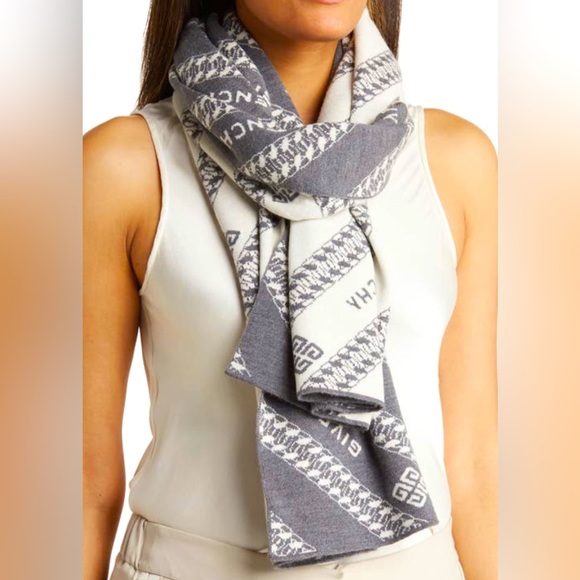 🆕 Givenchy Cin Knit Wool Scarf - Picture 1 of 5